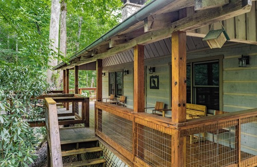 Rocky Grove Cabin | Up The Creek: Beautiful Cabin with Amazing Views and Outside Areas