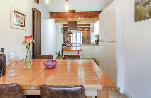 Holmfirth Cottage | UP-TOP COTTAGE, character holiday cottage in Holmfirth