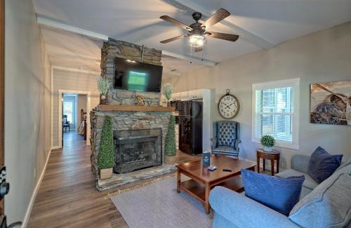 Helen House | Upcountry Inn - Whole Property