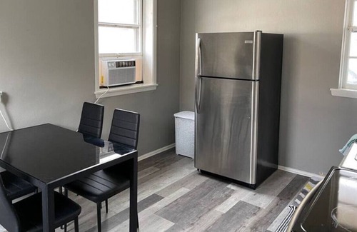 St. Charles Historic District Apartment | Updated 1 Bedroom Near Main Street St. Charles