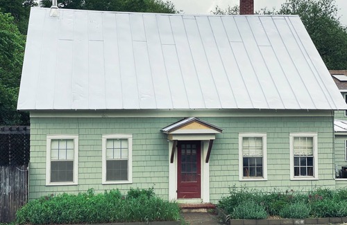 East Corinth House | Updated 1890's Farmhouse in Quaint Vermont Village