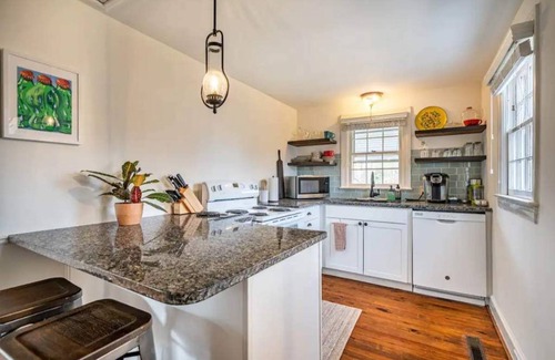 Winston - Salem House | Updated 1BR cottage on private acre+ lot