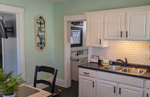 Sturgeon Bay Apartment | *Updated 1st floor Apartment