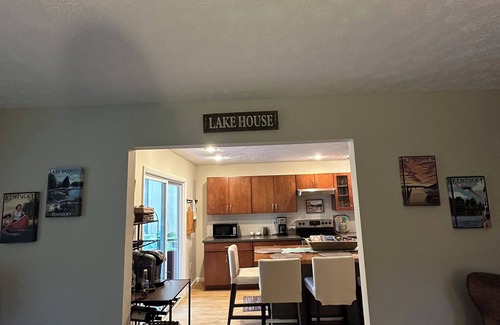 Sloans Valley Condo | Updated 2 bedroom 2 bath condo in Beautiful Woodson Bend.