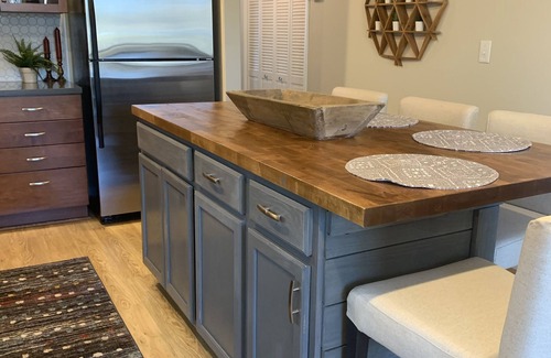 Sloans Valley Condo | Updated 2 bedroom 2 bath condo in Beautiful Woodson Bend.