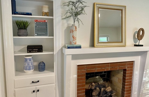 Apex House | Updated 2-bedroom Ranch in Downtown Apex