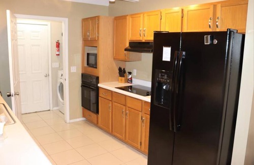 Springfield House | Updated 2 BR/2BA in family friendly neighborhood with extras