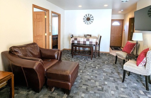 Whittaker House | UPDATED 2024 Furnished Guest House near Ann Arbor with beautiful views of pond.