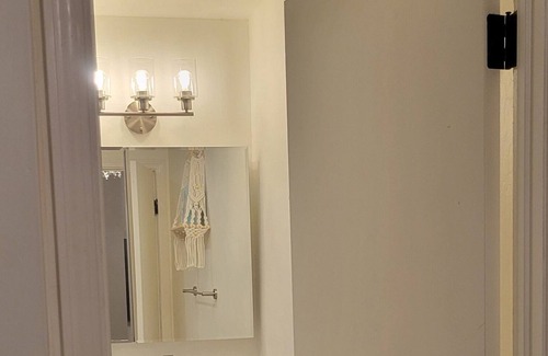 Napa House | Updated 2bd house in quiet neighborhood