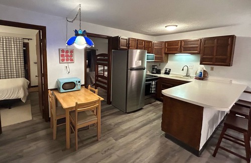Bartlett Condo | Updated 2BR Chalet Condo. W/D Attitash Wildcat Cranmore