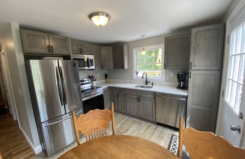 Wareham House | Updated 4 bedroom in Private Beach Association less than 1/2 mile walk to beach!