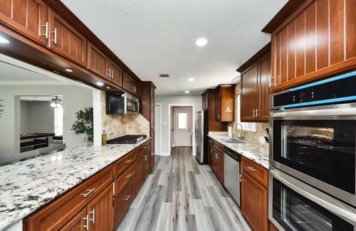 Conroe House | Updated 4-BR Family Retreat + Big Yard in Quiet Conroe Neighborhood