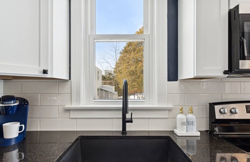 Sturgeon Bay Apartment | Updated Apt - Close to everything!