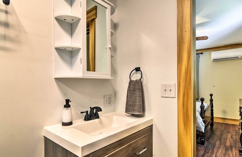 Royal Pines House | Updated Arden Home ~12 Miles to Downtown Asheville