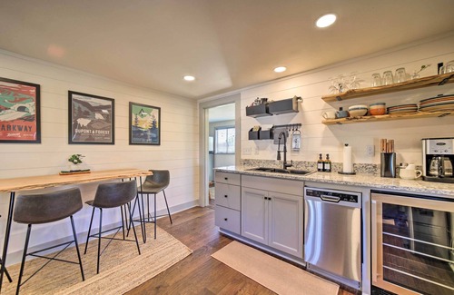 Brevard House | Updated Brevard Home - Close to Downtown!
