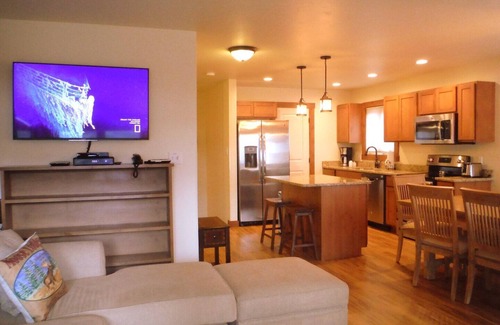 Whitefish Condo | Updated & Bright Mountain Condo