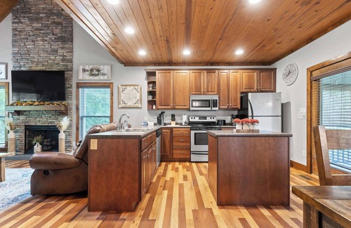 Chickamauga Lake House | Updated Cabin - Hiwassee Highlife