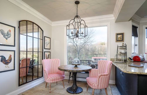 Thompson's Station House | Updated Cape Cod home on 10 acres, near Pilgrimage Music & Cultural Festival