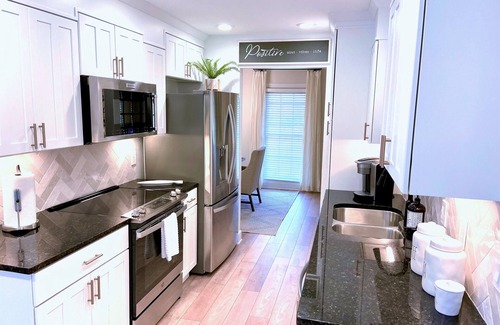 Harborgate Shores House | Updated Charming Home, Close to Beach & Downtown