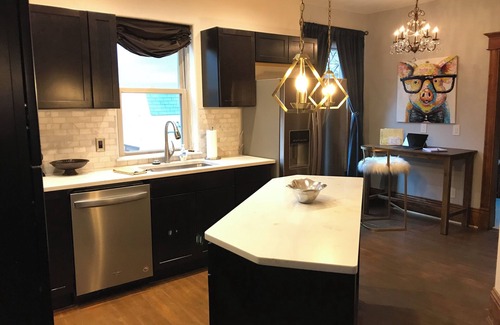 University North House | Updated Charming Victorian in Old Town near CSU!