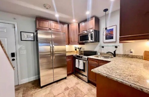 Federal Hill Condo | Updated condo on Federal Hill