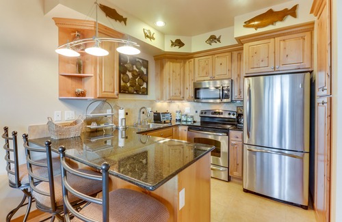 Birch Bay Condo | Updated condo right on the water with tremendous views and jetted tub