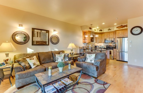 Birch Bay Condo | Updated condo right on the water with tremendous views and jetted tub