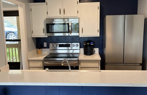 Beech Mountain Condo | Updated condo, Walk to Beech Mountain Resort, Beautiful sunrise, Pet friendly