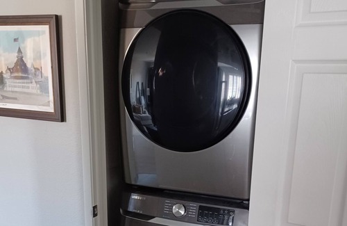 Mission Valley Condo | Updated & Convenient Mission Valley Condo