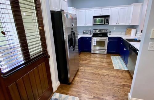 Green Avenue Cottage | Updated Cottage Steps from Everything Downtown
