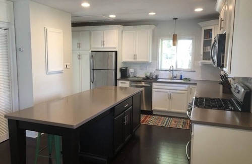 Frankfort Cottage | Updated cottage w/Crystal Lake access, quiet location