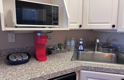 Northwest Olympia Apartment | Updated Daylight Basement Flat - Westside/Downtown Location-No Cleaning Fee