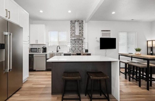 Spokane House | Updated Family Friendly Hillyard Gem NEW HOT TUB!