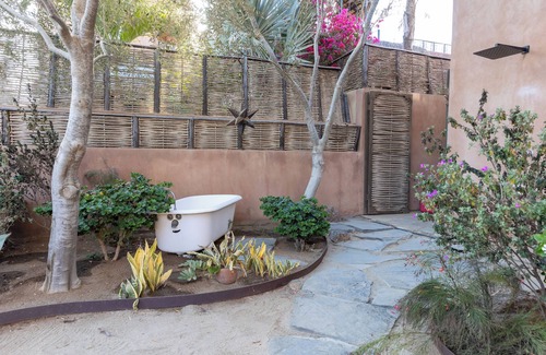 El Pescadero House | Updated Family Home - 3 mins to Cerritos Beach