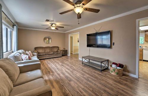 Bullhead City House | Updated Family Home - 2 Blocks to Colorado River!