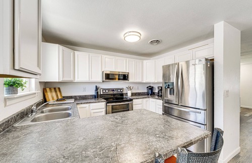 Yakima House | Updated Family Home w/Fenced Yard in Yakima!