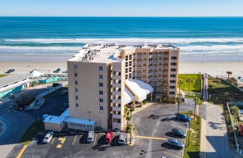 New Smyrna Beach House | Updated Ground Floor OceanFront Condo, Walk to Flagler Ave