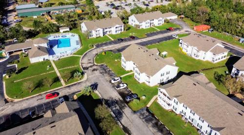 Gulf Shores House | Updated, Ground Floor Unit w/Pool & Gym, Sleeps 6