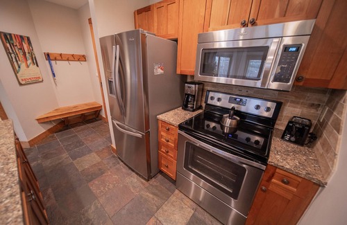 River Run Condo | Updated Ground level Unit Walk to Slopes