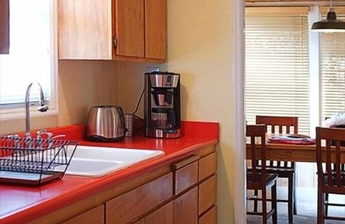 Healdsburg Cottage | Updated Healdsburg River Cottage: Minutes from Plaza, Tasting Rooms & Vineyards