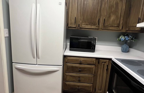 Benton House | Updated home w/huge driveway. Clean, comfy & convenient! Near KY Lake