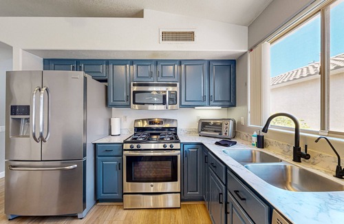 Arrowhead Ranch House | Updated home with private pool, enclosed yard, covered patio, grill, & W/D