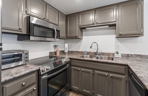 Durango Condo | Updated Modern In-Town Condo | Pool | Hot Tub