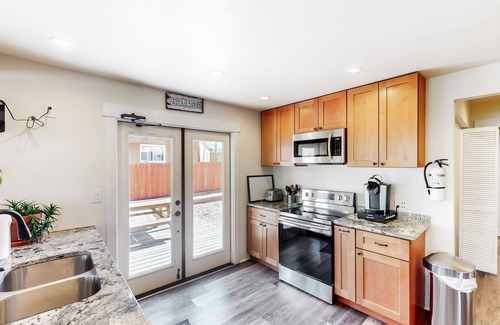 Salida House | Updated mountain home with yard, horseshoes, hammock, & grill