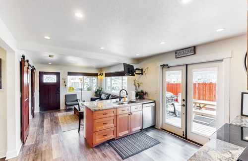 Salida House | Updated mountain home with yard, horseshoes, hammock, & grill