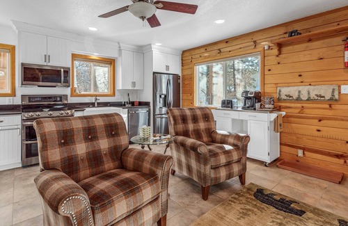 Sugarloaf House | Updated pet-friendly home with fenced yard, deck, near attractions and more!