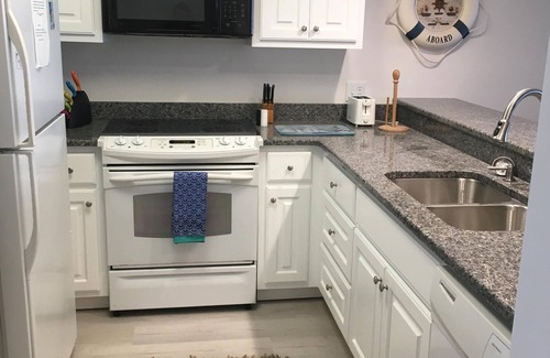 Topsail Beach Condo | Updated Queen's Grant Oceanfront Condo, Topsail Beach -Pool, Boat Access