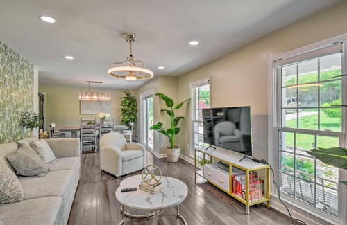 Gainesville House | Updated Retreat in Gainesville with Lake View!