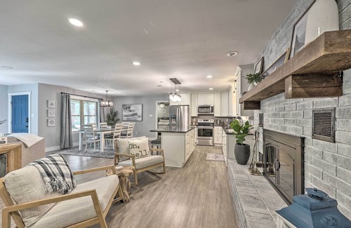 Royal Cottage | Updated Royal Retreat on 5 Acres: 'hidden Creek'