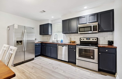 Milneburg House | Updated, Spacious 4 Bdrm 2 bath